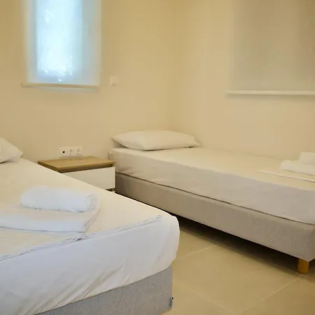 Resitour - Aphrodite Beachfront Pirgos Psilonerou Room photo