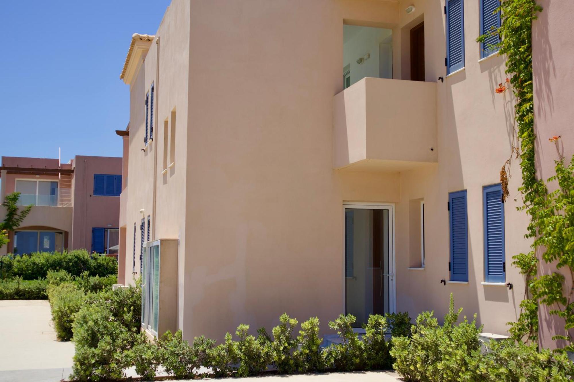 Resitour - Aphrodite Beachfront Apartment *