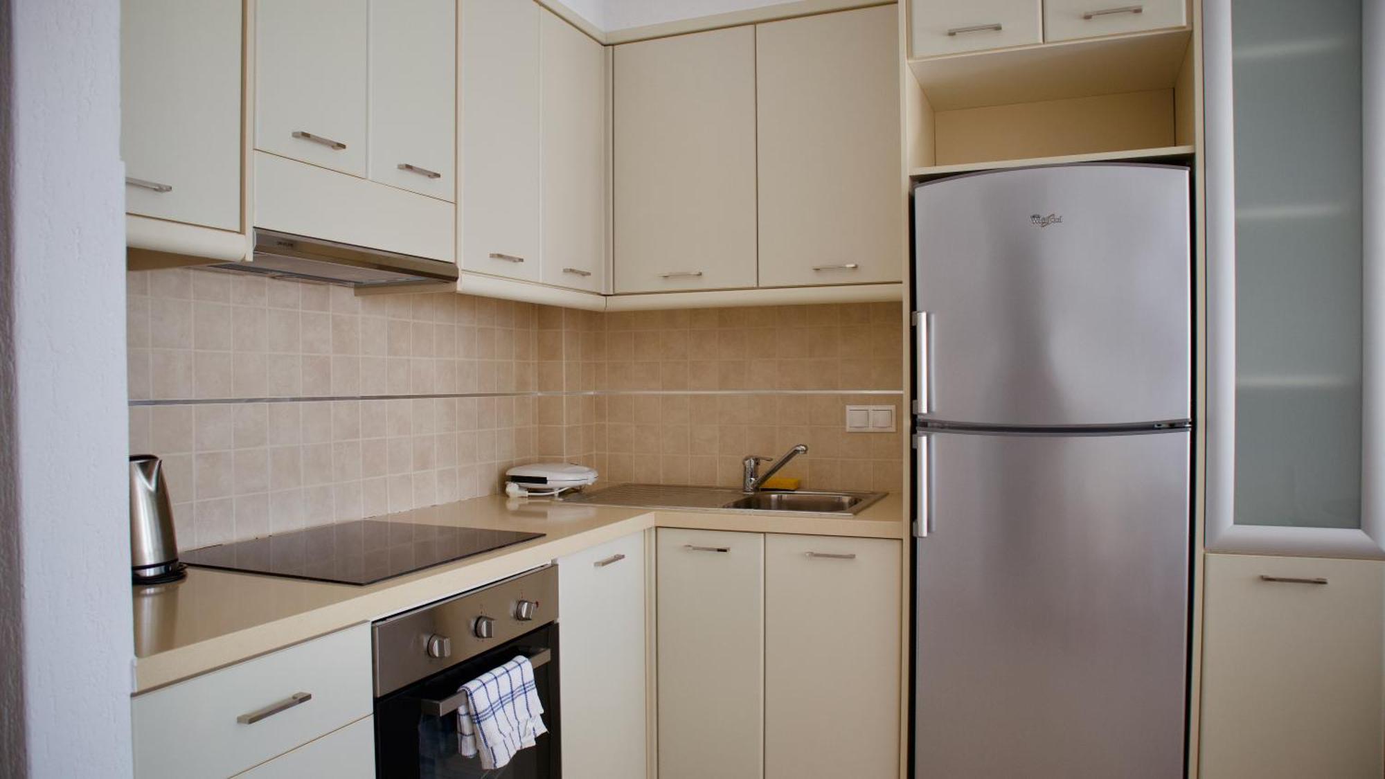 Resitour - Aphrodite Beachfront Apartment *